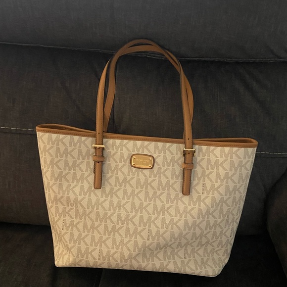 Michael kors small carryall Tote - Picture 6 of 6